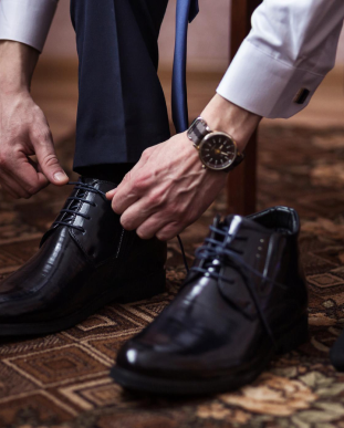 About Gabriel Leathers