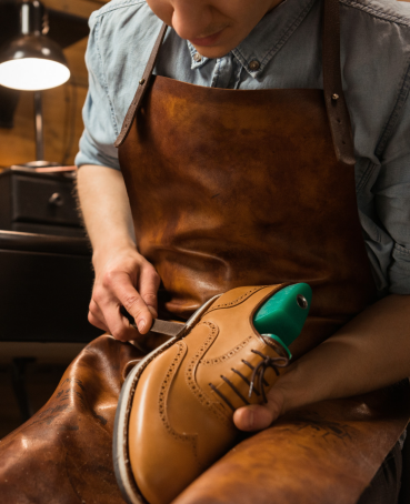 About Gabriel Leathers